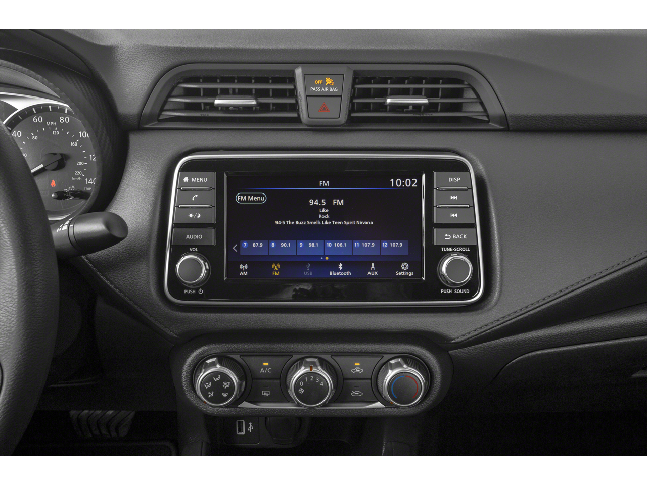 2022 Nissan Versa SV