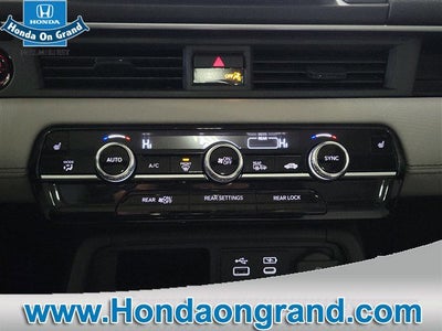 2025 Honda Pilot Base