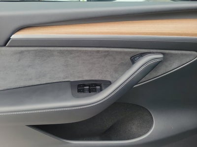 2025 Tesla Model Y Long Range