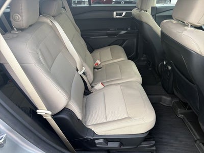 2020 Ford Explorer Base