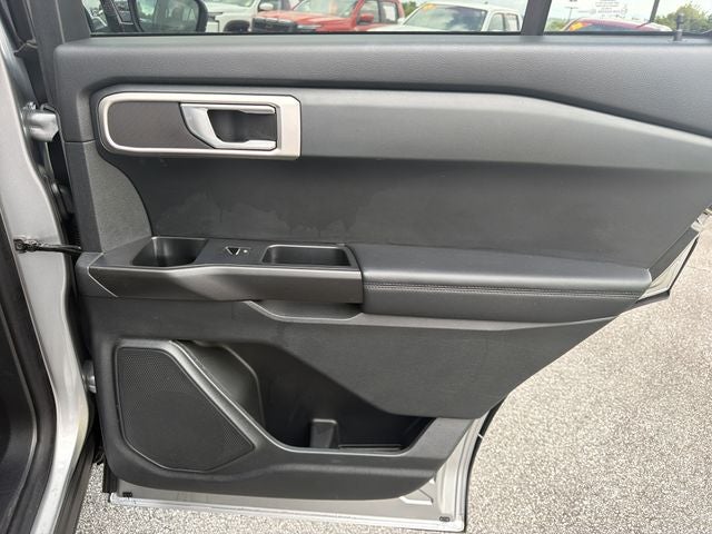 2020 Ford Explorer Base