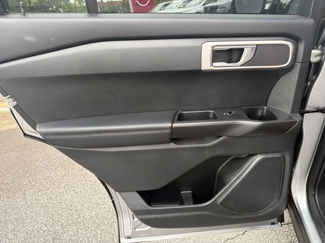 2020 Ford Explorer Base
