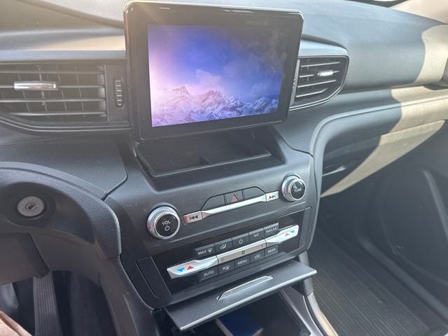 2020 Ford Explorer Base