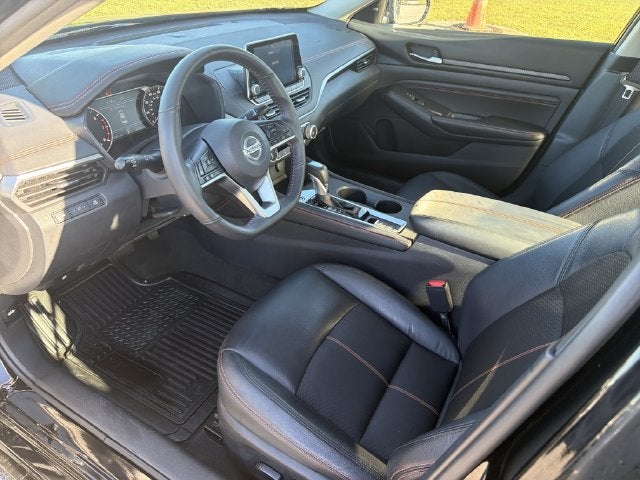 2022 Nissan Altima 2.5 SR Midnight