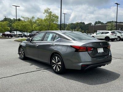 2022 Nissan Altima 2.5 SV