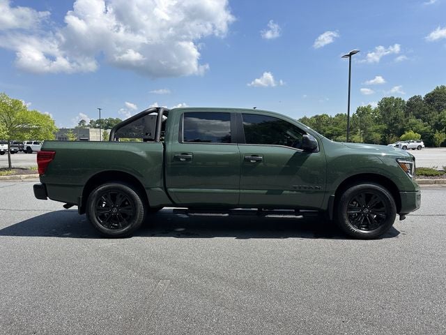 2024 Nissan Titan SV BLACK EDITION