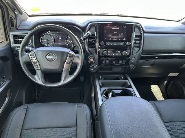 2024 Nissan Titan SV BLACK EDITION