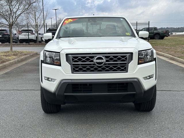 2024 Nissan Frontier SV