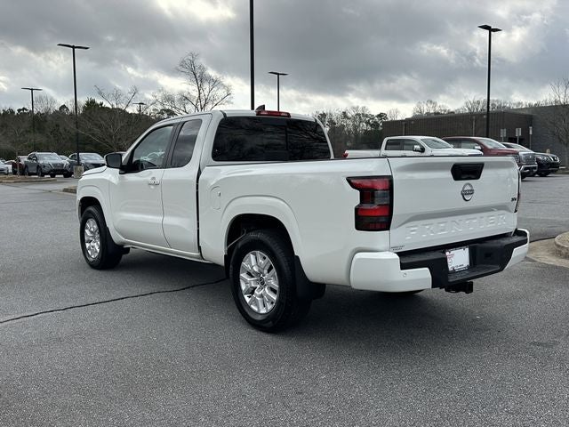 2024 Nissan Frontier SV