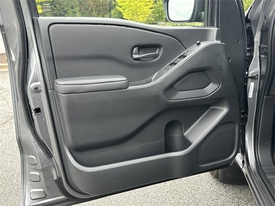 2026 Nissan Frontier SV Dark Armor