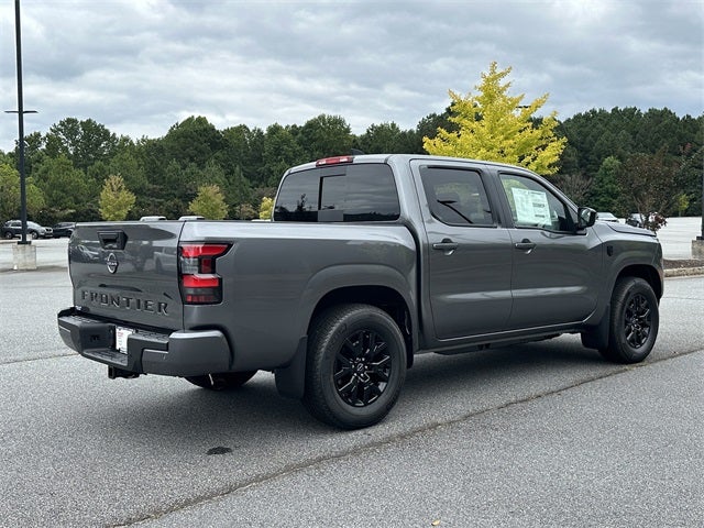 2026 Nissan Frontier SV Dark Armor