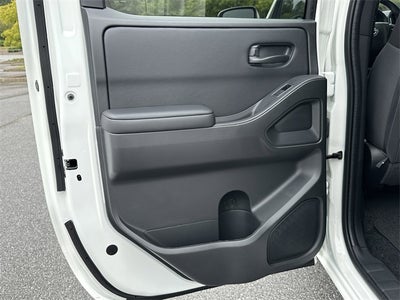 2026 Nissan Frontier SV Dark Armor