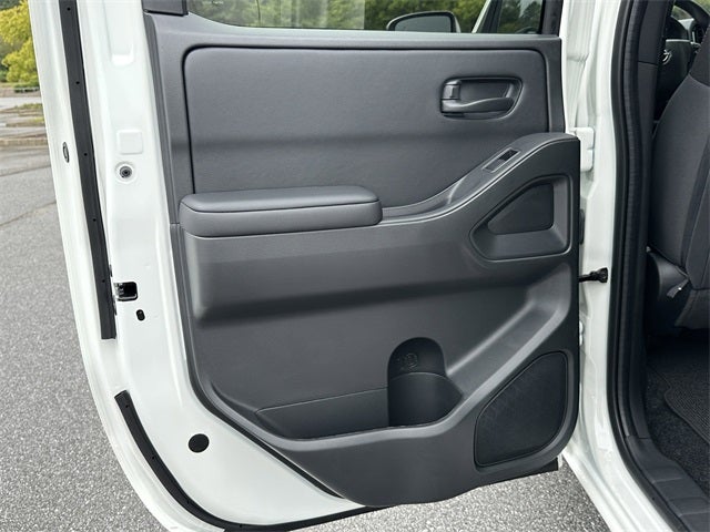 2026 Nissan Frontier SV Dark Armor