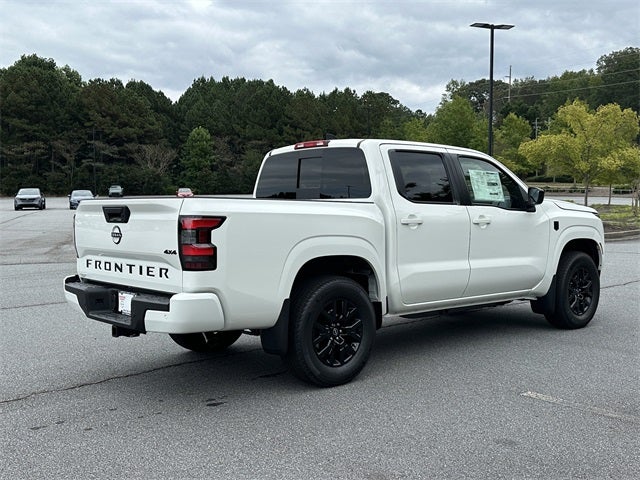 2026 Nissan Frontier SV Dark Armor