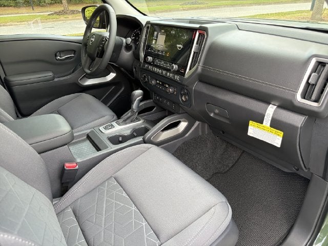 2027 Nissan Frontier SV