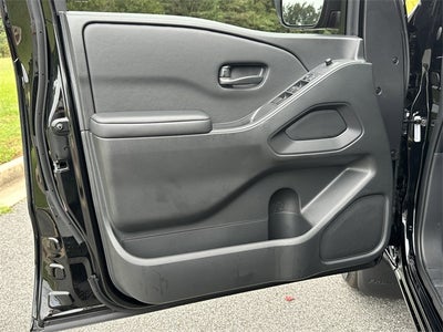 2026 Nissan Frontier SV Dark Armor