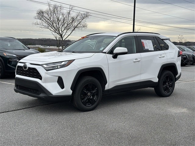 2024 Toyota RAV4 XLE