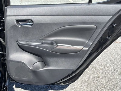 2025 Nissan Versa 1.6 SR