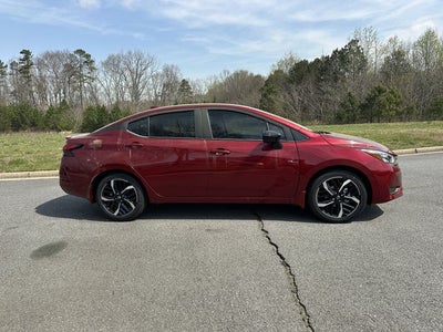 2025 Nissan Versa 1.6 SR