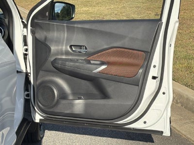 2024 Nissan Kicks SR