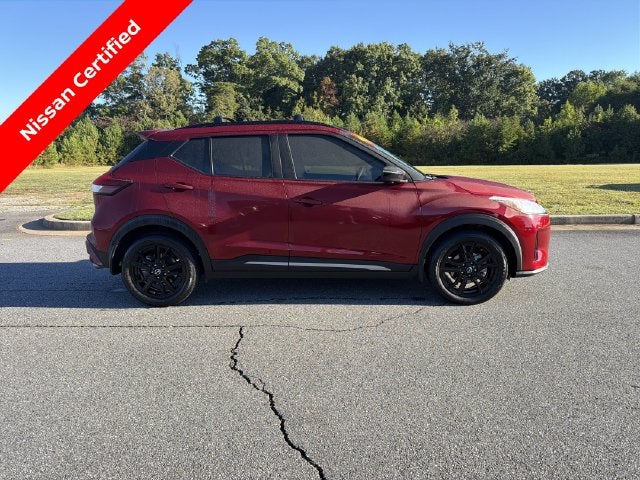 2022 Nissan Kicks SR