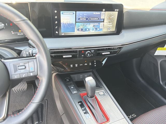 2025 Nissan Kicks SR