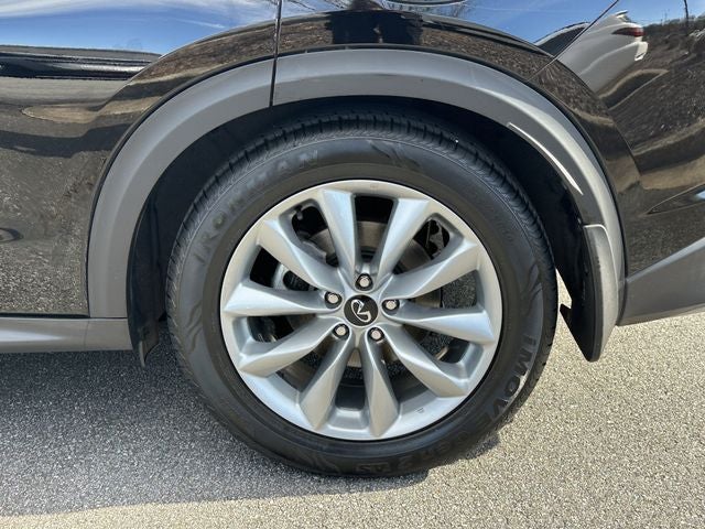 2021 INFINITI QX50 LUXE