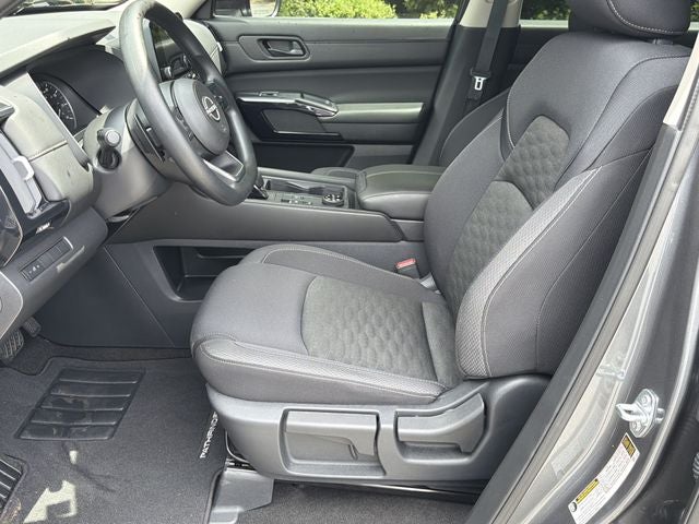 2024 Nissan Pathfinder S