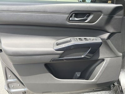 2024 Nissan Pathfinder S