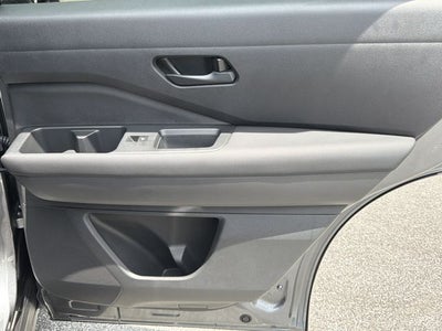 2024 Nissan Pathfinder S