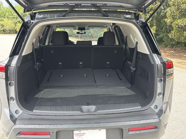 2024 Nissan Pathfinder S