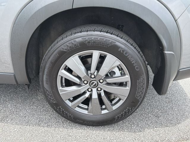 2024 Nissan Pathfinder S