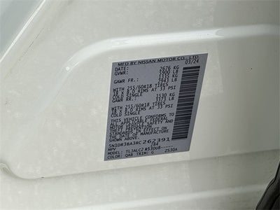 2024 Nissan Pathfinder SV