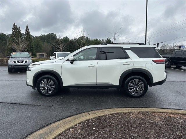 2024 Nissan Pathfinder SV