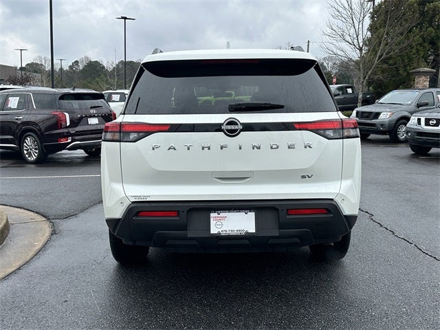 2024 Nissan Pathfinder SV