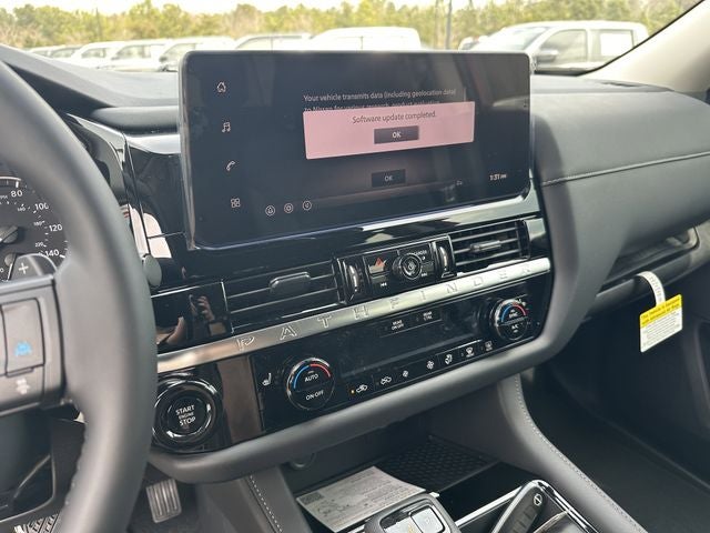 2026 Nissan Pathfinder SV