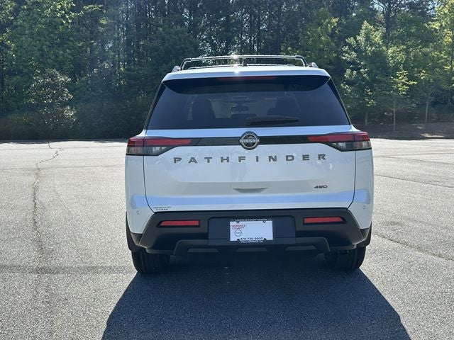 2026 Nissan Pathfinder SV