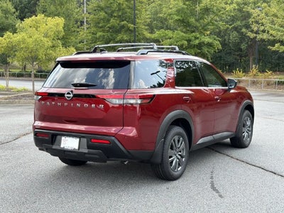 2026 Nissan Pathfinder SV
