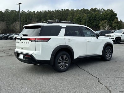 2026 Nissan Pathfinder SV