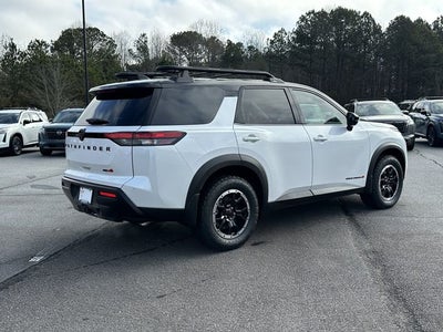 2026 Nissan Pathfinder SV