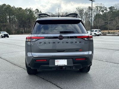 2026 Nissan Pathfinder SV
