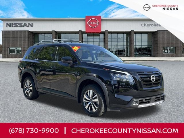 2025 Nissan Pathfinder SL