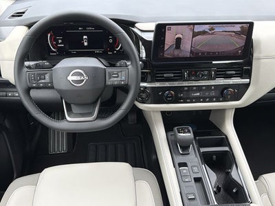 2026 Nissan Pathfinder SL