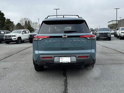 2026 Nissan Pathfinder SL