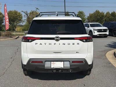 2026 Nissan Pathfinder SL