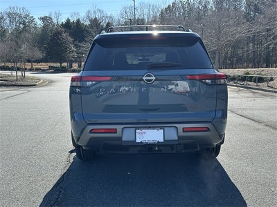 2026 Nissan Pathfinder Platinum