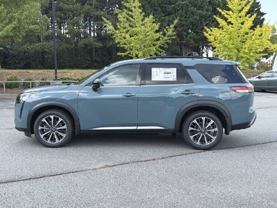 2026 Nissan Pathfinder Platinum