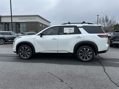 2026 Nissan Pathfinder Platinum