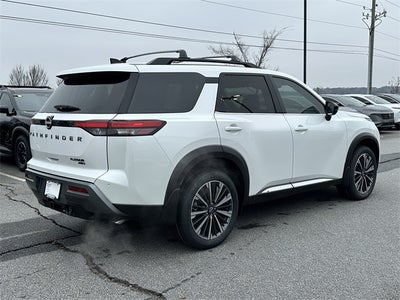 2026 Nissan Pathfinder Platinum