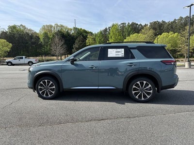 2026 Nissan Pathfinder Platinum
